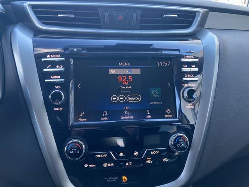 Used 2023 Nissan Murano SV image 18