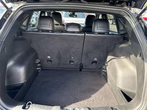 Used 2024 Jeep Compass Latitude image 8