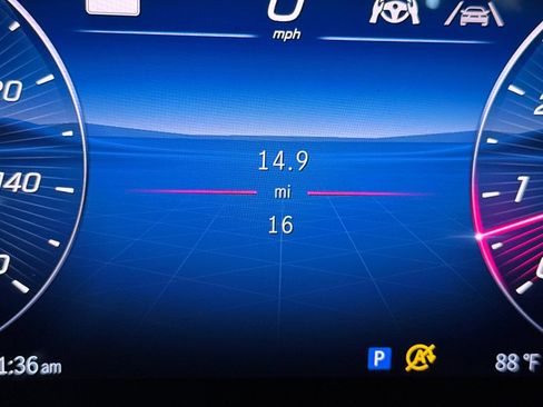 New 2025 Mercedes-Benz C 300 4MATIC Sedan image 32