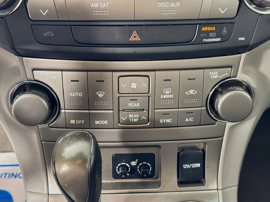 Used 2010 Toyota Highlander SE AWD/4WD image 16