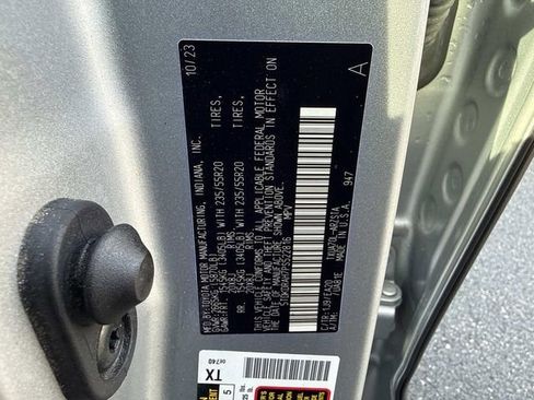 Used 2023 Toyota Highlander XSE FWD image 30