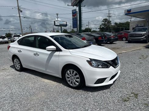 Used 2017 Nissan Sentra S FWD image 5