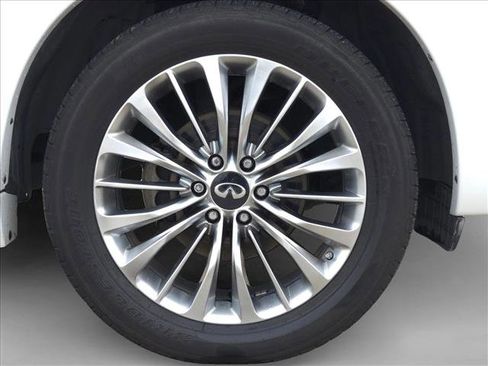 Used 2019 INFINITI QX80 Luxe w/ 22" Wheel Package RWD image 14