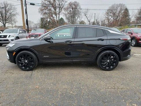 Used 2024 Buick Envista Avenir image 3