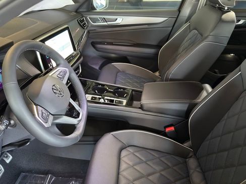 New 2026 Volkswagen Atlas Cross Sport SEL Premium R-Line AWD/4WD image 11