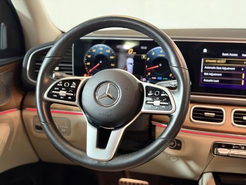 Used 2022 Mercedes-Benz GLS 450 4MATIC image 12