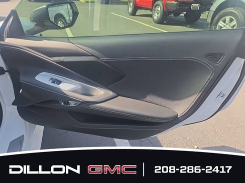 Used 2021 Chevrolet Corvette Stingray Coupe w/ Z51 Performance Package RWD image 16