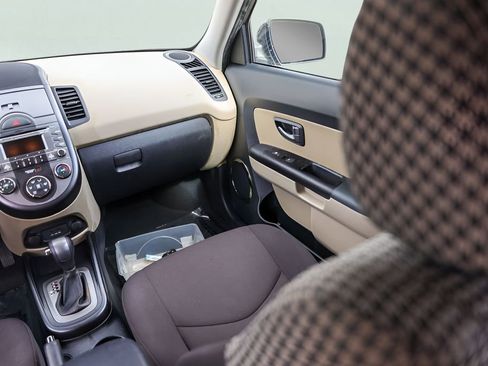 Used 2011 Kia Soul ! image 28