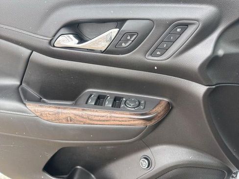 Used 2022 GMC Acadia Denali AWD/4WD image 26