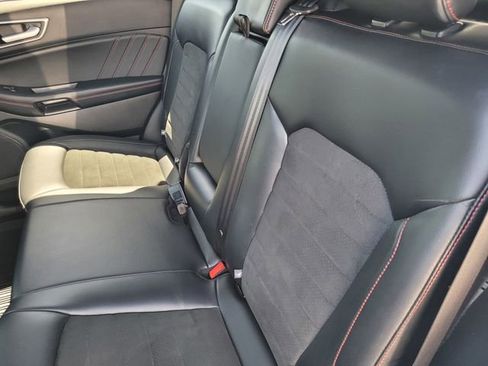 Certified 2023 Ford Edge ST-Line image 13