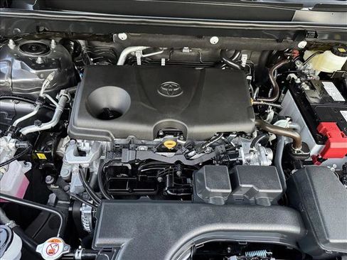 Certified 2025 Toyota RAV4 LE image 21
