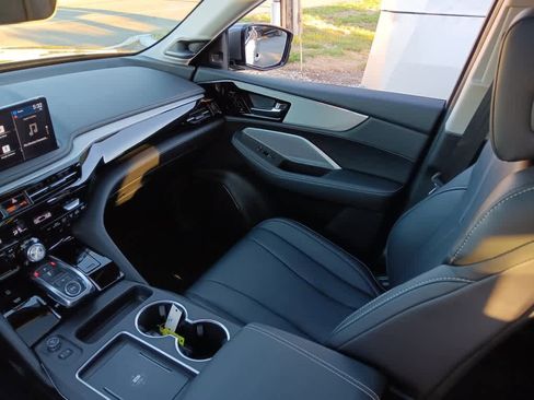Used 2025 Acura MDX FWD w/ Technology Package image 13