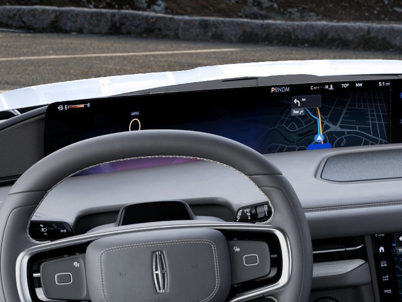 New 2027 Lincoln Navigator Reserve AWD/4WD image 13