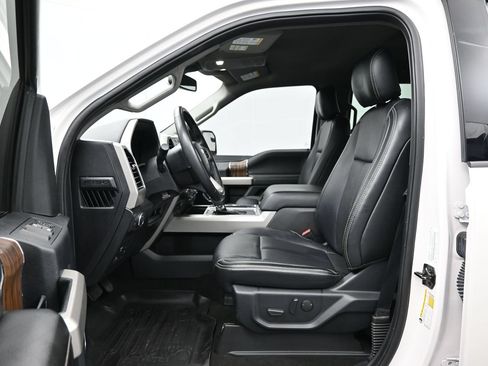 Used 2019 Ford F150 Lariat w/ Trailer Tow Package AWD/4WD image 9