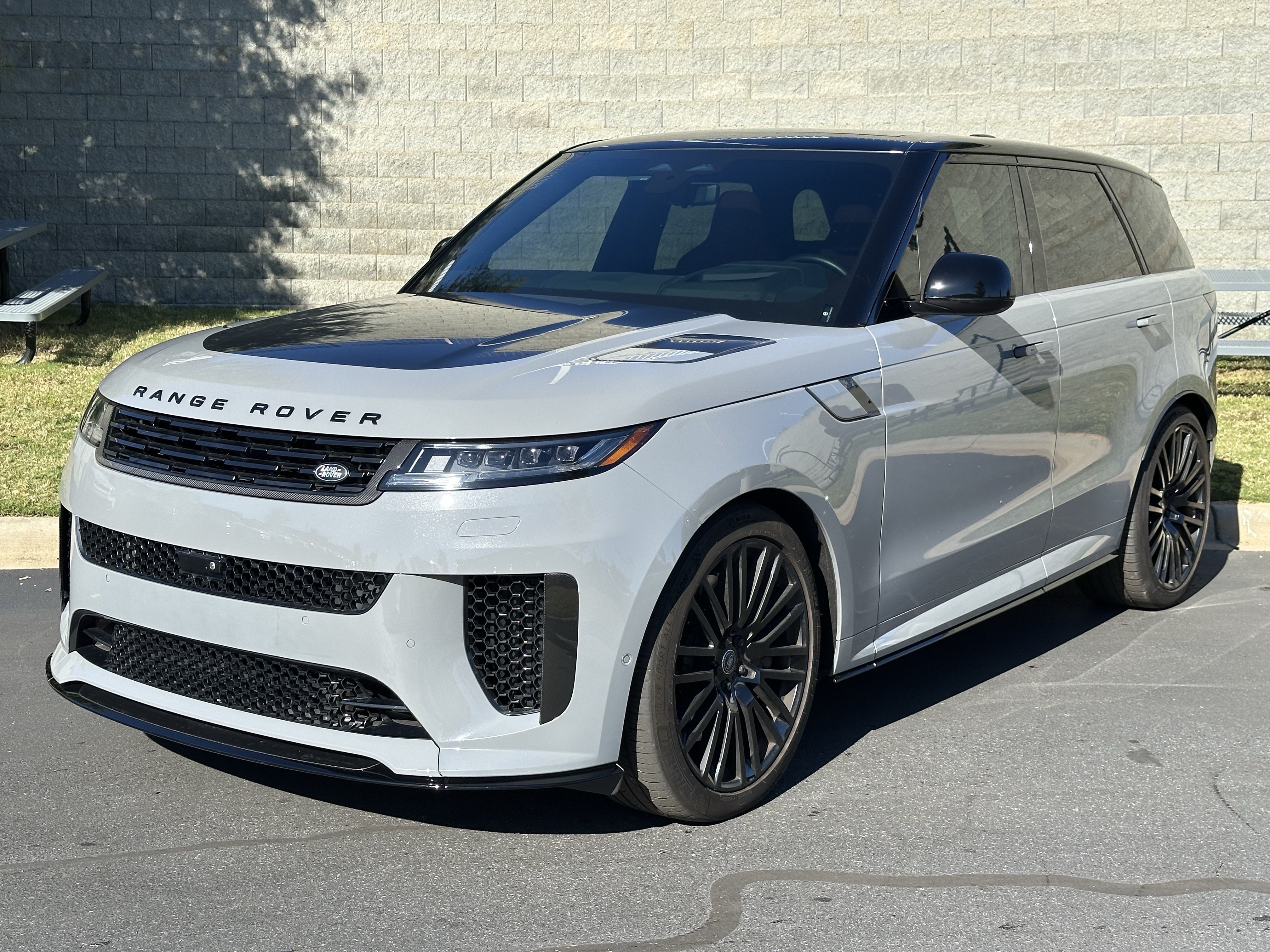 Certified 2025 Land Rover Range Rover Sport SV Edition Two AWD/4WD image 1