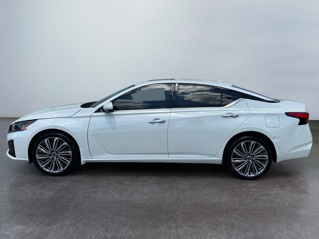 Used 2023 Nissan Altima 2.5 SL AWD/4WD image 8