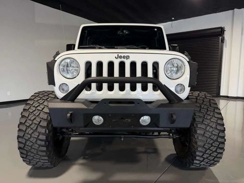 Used 2017 Jeep Wrangler Unlimited Sport w/ Quick Order Package 24S AWD/4WD image 2