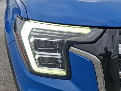 Used 2025 GMC Terrain Elevation image 9