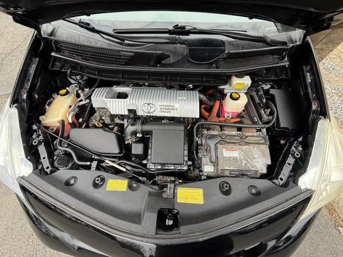 Used 2012 Toyota Prius V Five image 22