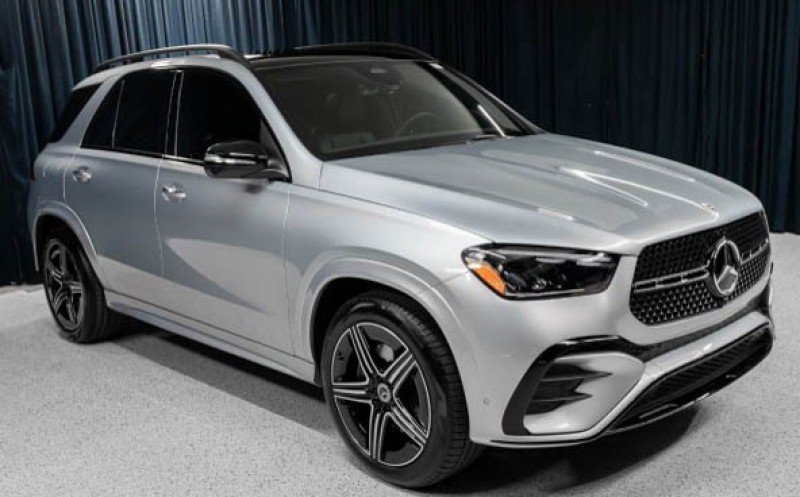 Certified 2026 Mercedes-Benz GLE 450 4MATIC image 3