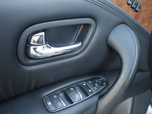 Used 2022 Nissan Armada SL image 17