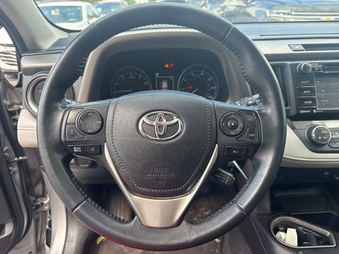 Used 2017 Toyota RAV4 XLE image 27