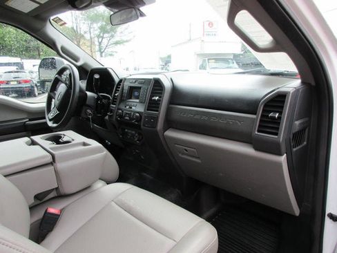 Used 2020 Ford F550 2WD Regular Cab Super Duty image 11