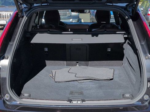 Used 2025 Volvo XC60 T8 Ultra image 35