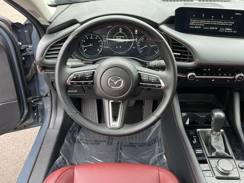 Used 2025 MAZDA MAZDA3 s image 12