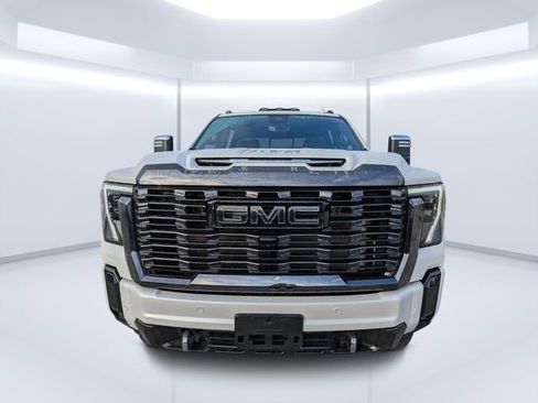 Used 2024 GMC Sierra 3500 Denali Ultimate image 8