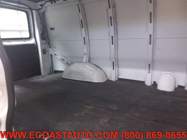 Used 2019 Chevrolet Express 2500 w/ Driver Convenience Package RWD image 13