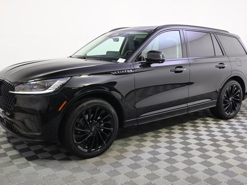 New 2026 Lincoln Aviator Reserve AWD/4WD image 2