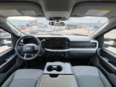 Used 2025 Ford F350 XLT image 9