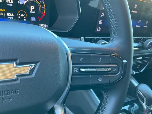 Used 2024 Chevrolet Colorado LT w/ LT Convenience Package II image 35