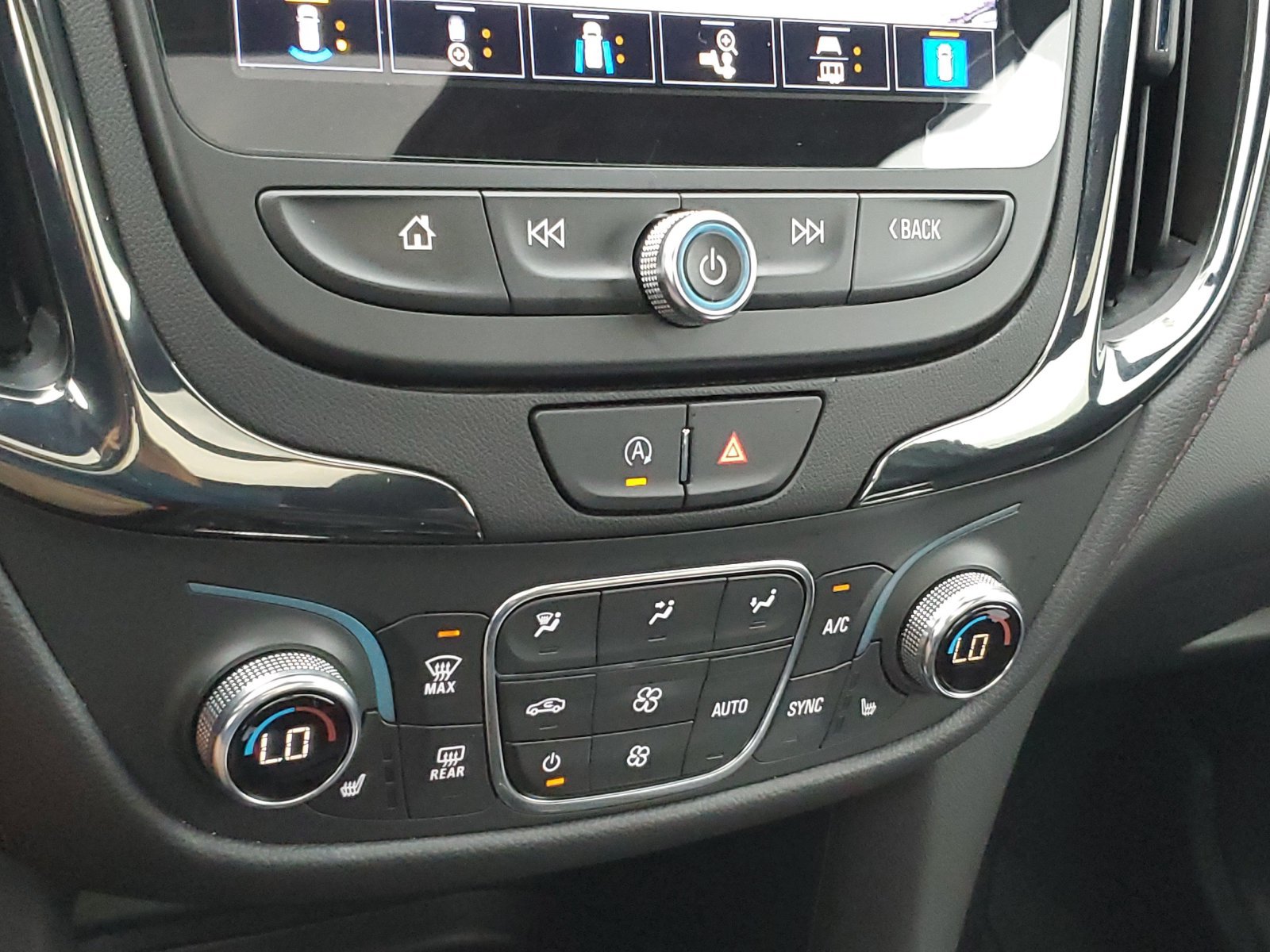 Used 2023 Chevrolet Equinox RS w/ RS Leather Package FWD image 28