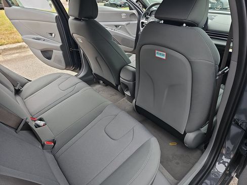 New 2026 Hyundai Elantra SE FWD image 11