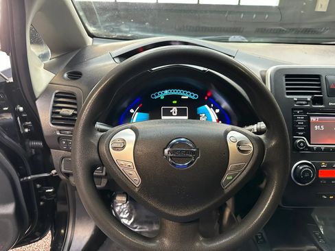 Used 2016 Nissan Leaf S w/ Charger Package FWD image 12