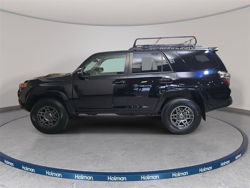 Used 2020 Toyota 4Runner Venture w/ Moonroof Package image 9
