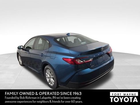 Used 2025 Toyota Camry LE image 9