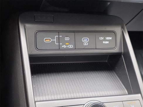 Used 2024 Hyundai Kona SEL image 25