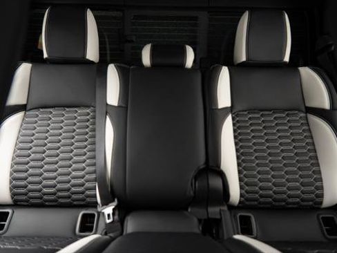 Used 2026 Jeep Gladiator Sport image 38