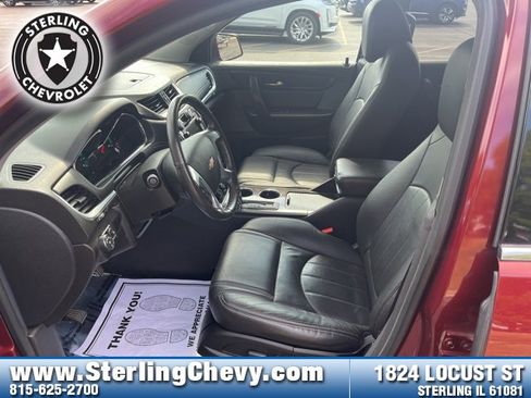 Used 2017 Chevrolet Traverse Premier image 8