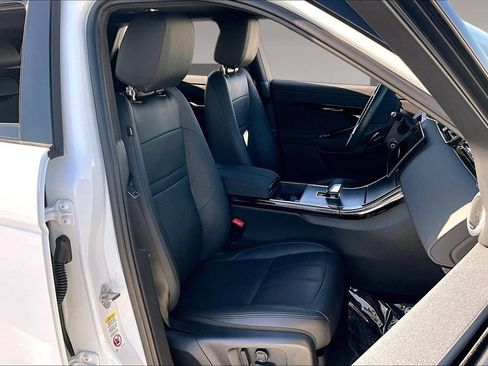Certified 2025 Land Rover Range Rover Evoque Dynamic SE AWD/4WD image 27