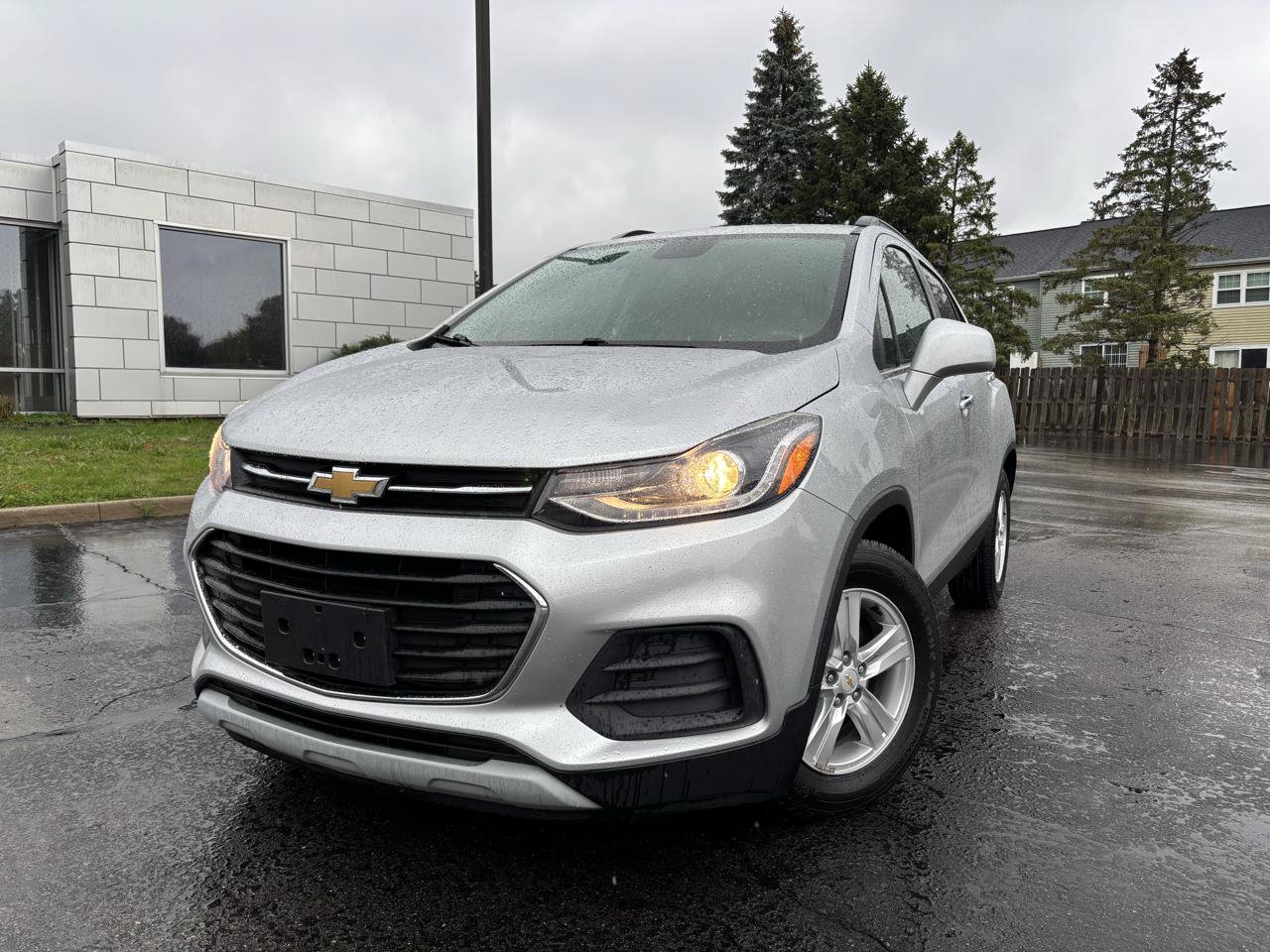 Used 2019 Chevrolet Trax LT w/ LT Convenience Package FWD image 1