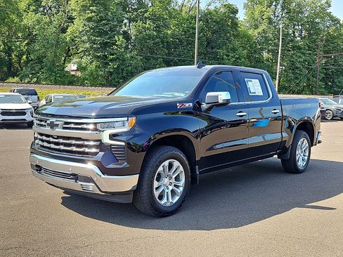Used 2023 Chevrolet Silverado 1500 LTZ w/ LTZ Premium Package AWD/4WD image 3