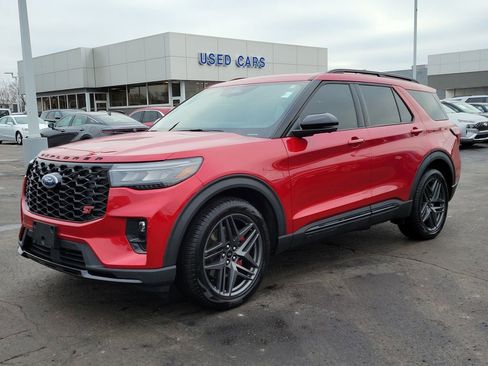 Certified 2025 Ford Explorer ST w/ Sun And Sound Package image 8