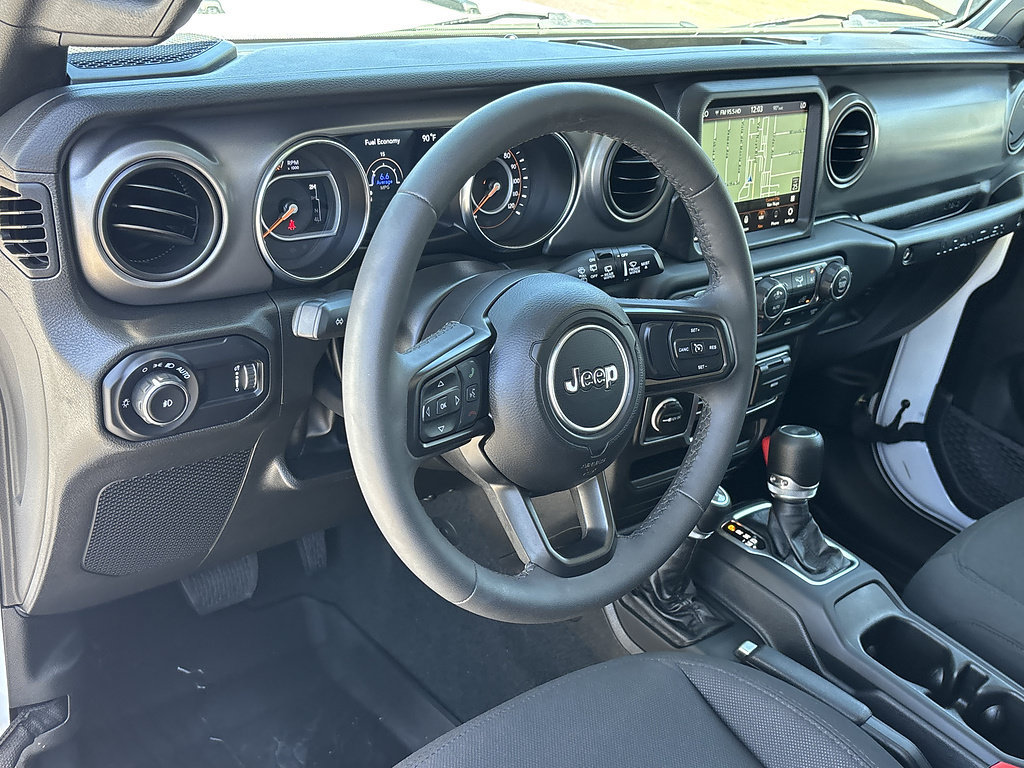 Used 2023 Jeep Wrangler Unlimited Sport AWD/4WD image 9