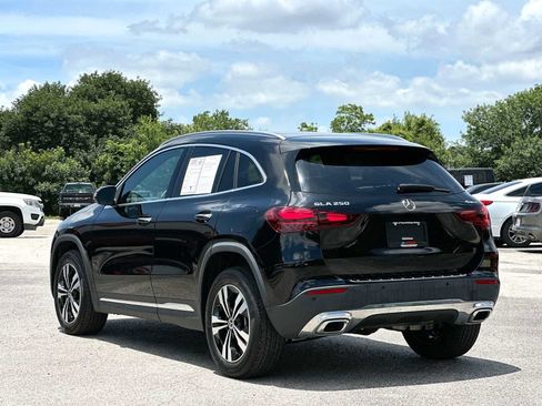 Used 2025 Mercedes-Benz GLA 250 4MATIC w/ Winter Package image 13