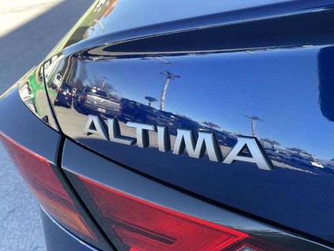 Used 2024 Nissan Altima 2.5 SR image 9