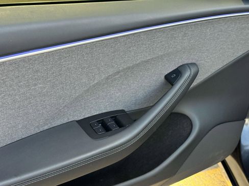 Used 2025 Tesla Model 3 Long Range RWD image 16